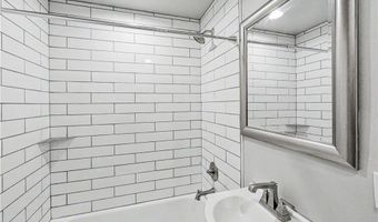 24 Hampstead Ln, Bella Vista, AR 72714