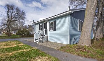 22 Lane St, Bangor, ME 04401