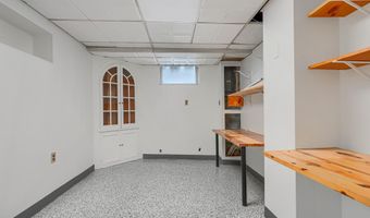 2210 LAKE Ave, Baltimore, MD 21213
