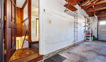 38 Greenwood Rd, North Kingstown, RI 02852