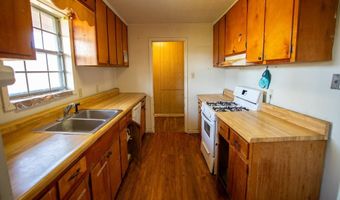 537 City Cir, Baxley, GA 31513