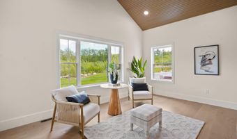 32 Colby Farm Rd, Chester, NH 03036