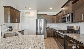 1511 White Fish Lake St, Caldwell, ID 83607
