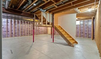 635 Prestige Woods Blvd, Aurora, OH 44202