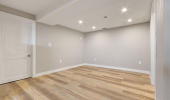 1619 Melgaard Rd, Aberdeen, SD 57401
