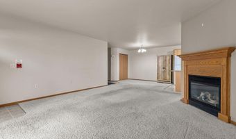 3325 N CASALOMA Dr 39, Appleton, WI 54913