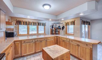 30049 Sunnyside Ct, Arkansas City, KS 67005
