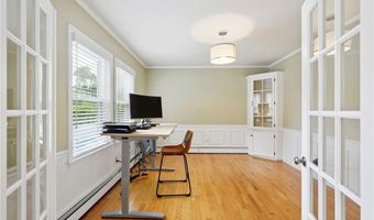 35 Anna Olivo Ct, Narragansett, RI 02882