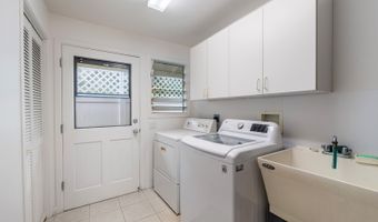 294 Awakea Rd, Kailua, HI 96734
