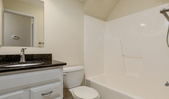 202 Clover Ct, Aberdeen, NC 28315