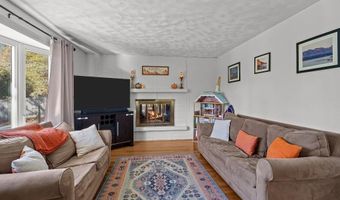 50 Circledale Dr, Cumberland, RI 02864