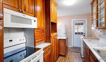 506 W 10TH St, Cheyenne, WY 82007