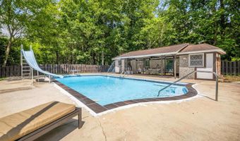 827 CREEK Trl, Anniston, AL 36206