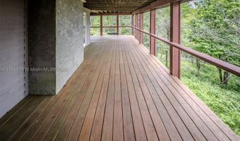 200 Summit Ledges Ln, Banner Elk, NC 28604