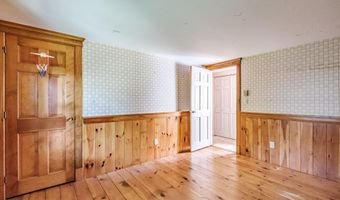 4 Pineway Dr, Auburn, ME 04210