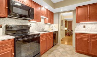 2540 S WALTER REED Dr #4, Arlington, VA 22206