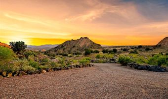 34 Rincon Canada, Abiquiu, NM 87510