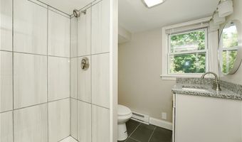 71 ST Elizabeth 2, Bristol, RI 02809
