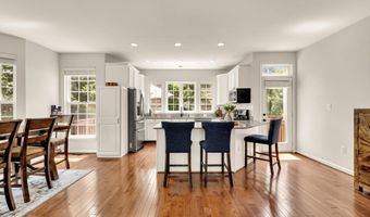 6747 APPLEMINT Ln, Alexandria, VA 22310