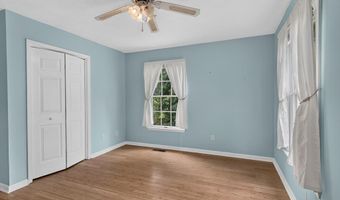 19368 Triple Crown Dr, Abingdon, VA 24211