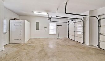 717 NE Essex Ct, Bentonville, AR 72712