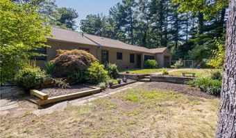 6 Pine Ln, Johnston, RI 02919