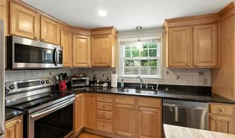 10 Mark Dr, Cranston, RI 02920