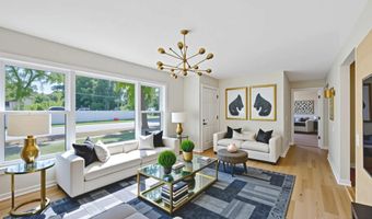 805 Bayview Ave, Amityville, NY 11701