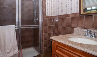 34 Michele Dr, Middletown, NJ 07748