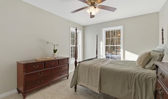 18 Holbrook Rd, Bedford, NH 03110