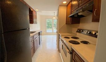 515 Ponds Edge Ln, Allentown, PA 18104