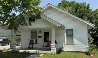 618 E 10th St, Baxter Springs, KS 66713