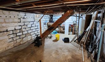 718 N 4th St, Arkansas City, KS 67005