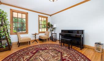 40 Old Bridge Rd, Brookfield, CT 06804