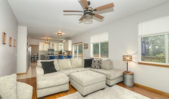 908 Mocking Bird Dr, Antioch, IL 60002