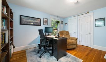 118 Poplar St, Bangor, ME 04401