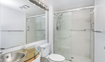 20379 W Country Club Dr 536, Aventura, FL 33180