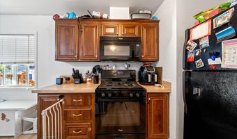 20480 River Valley Dr, Anderson, CA 96007