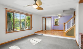 16 Lake St, Burlington, CT 06013