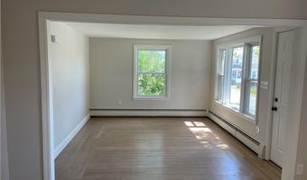 29 TACOMA St, Cranston, RI 02920