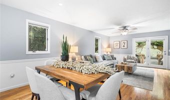 165 Holland St 18, Cranston, RI 02920