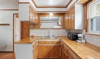 918 Columbia St, Algonac, MI 48001