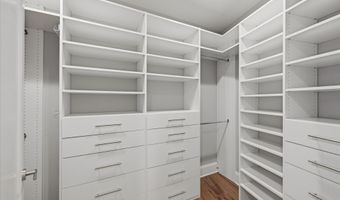 8121 RIVER Rd 423, Bethesda, MD 20817