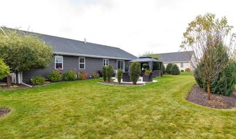 W5724 JOCHMANN Drive, Appleton, WI 54915