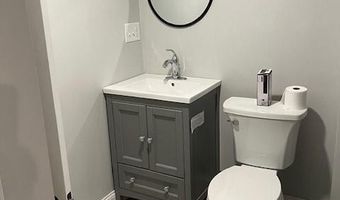 18 Sylvan Ter, Newport, RI 02840