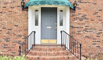 105 N Hickory St, Aberdeen, MS 39730