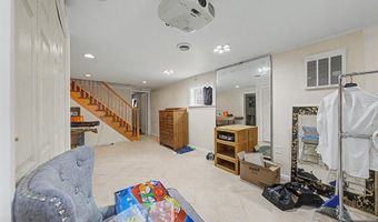 92 Blauvelt Ave, Bergenfield, NJ 07621
