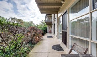 4965 AMERICANA Dr 104, Annandale, VA 22003