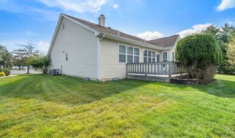 17 Breeze Ter, Barnegat, NJ 08005