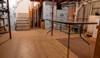 198 W Lake Dr, Arlington, SD 57212